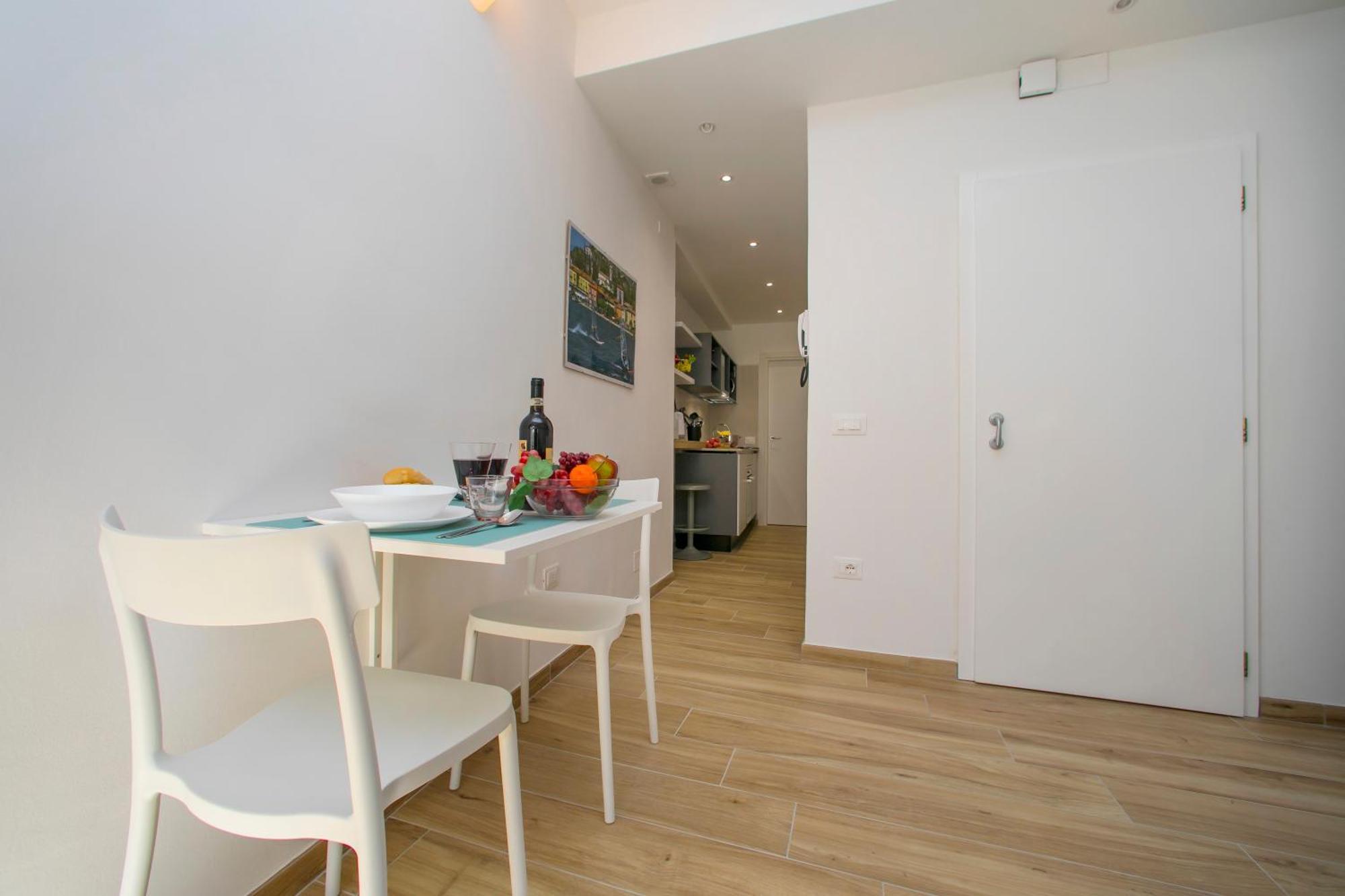 Nido Sui Tetti Di Riva Del Garda - Happy Rentals Zewnętrze zdjęcie