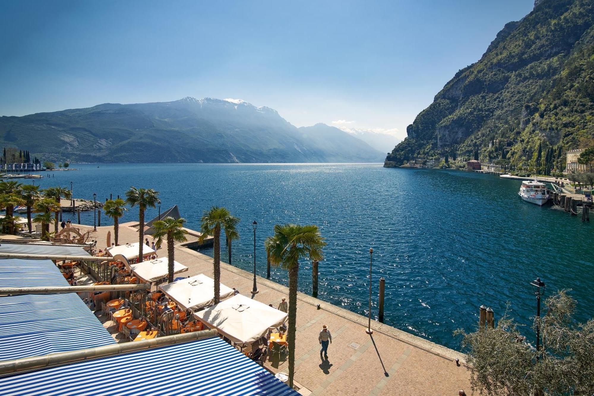 Nido Sui Tetti Di Riva Del Garda - Happy Rentals Zewnętrze zdjęcie